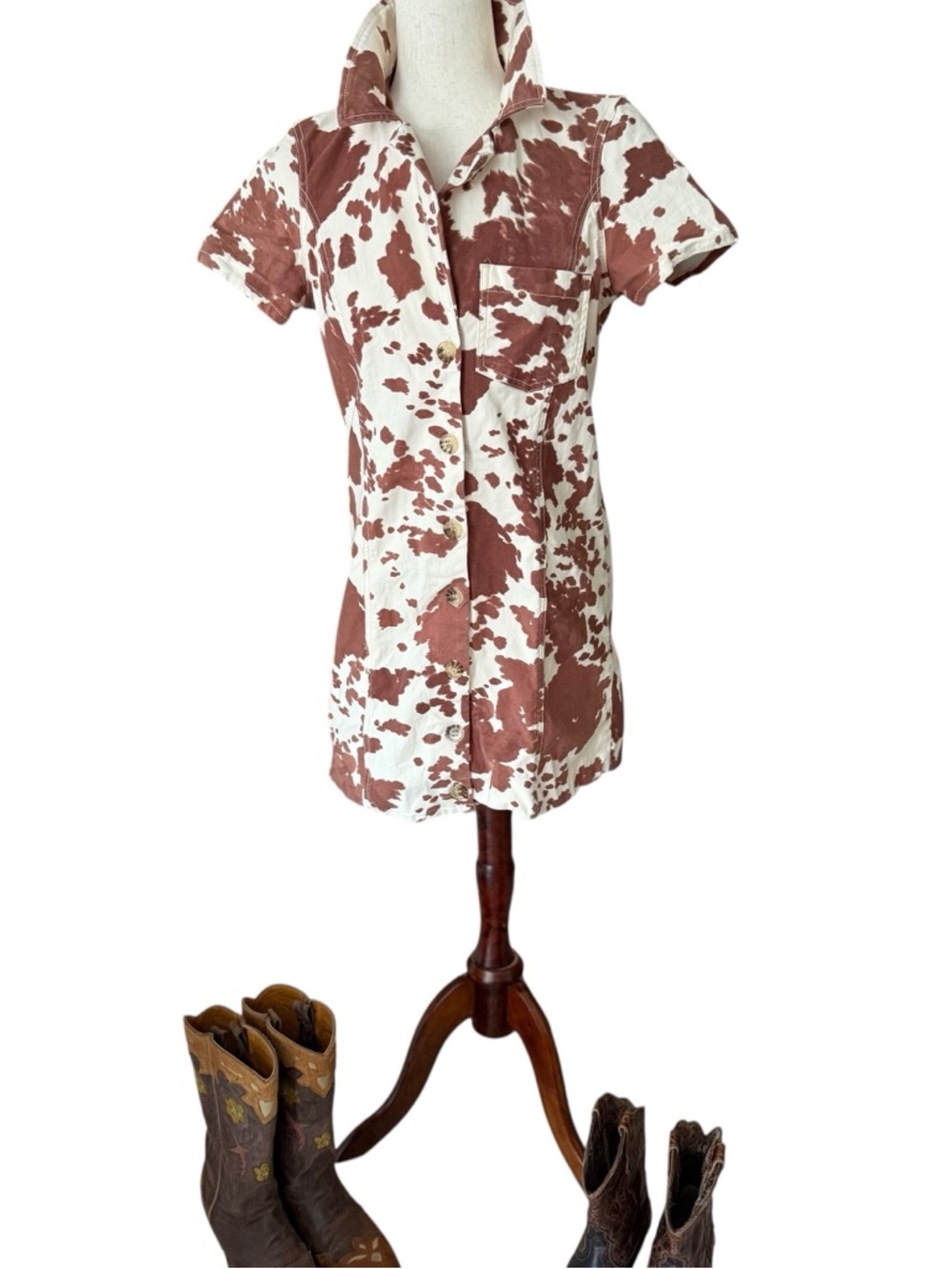 Show Me Your MuMu Brown and White Cow Spot Button-Front Shirt Dress
Like new